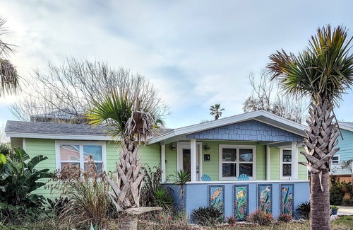 Butler Beach Cottage | Beachside Cottage Retreat: 10/10, Pet-Friendly & Free WiFi