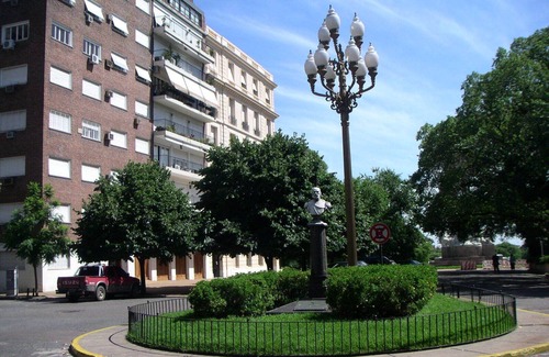 Recoleta Condo | Prime Location Apt. in Recoleta near Subway - Top Rated!