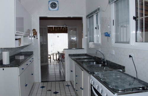 Maranduba House | Exceptional Low Season Escape for Up to 10 Guests