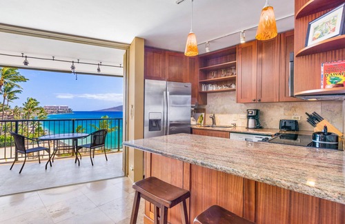 Honokowai Condo | Oceanfront Retreat: Guest Rated 10/10 with Full Ocean View