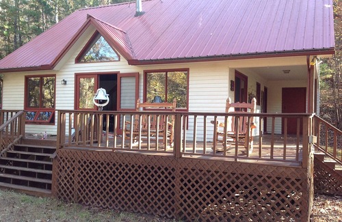 Boswell Cabin | Waterfront Cabin on Piney Creek: Family Fun Awaits!