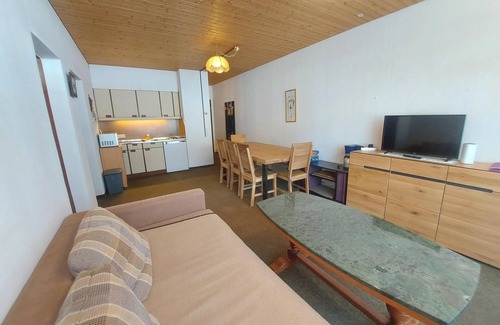 Tauplitz Apartment | Discover Alpine Bliss: Cozy Apartment with Stunning Mountain Views!