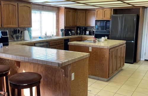 Discovery Bay House | Experience Bay Home: Spacious Retreat with Ocean Views