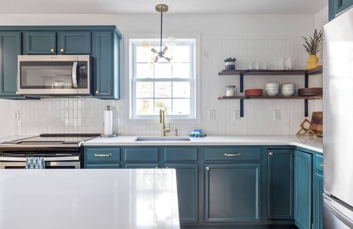 Kennebunk House | Explore Bungalow Wharf: Renovated Home Near Gooch's Beach