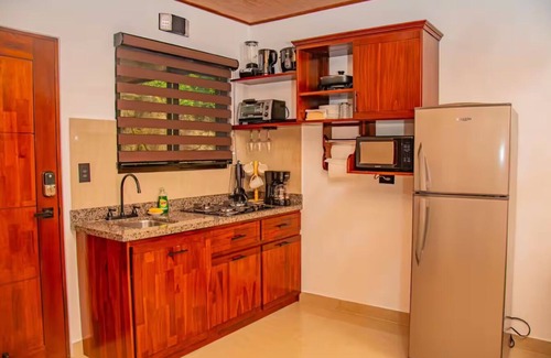 La Fortuna House | Discover Charming 1-bedroom tiny home near La Fortuna at only 25 min drive