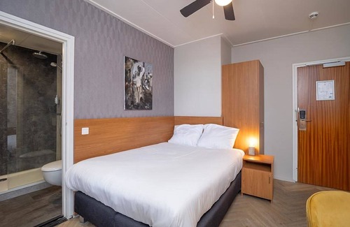 Made Hotel | Discover Comfort & Luxury in 2 Modern Units in Scenic Made, North Brabant