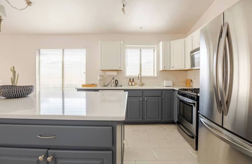 Desert Ridge Villa | Chic Desert Retreat with Spa, Pool & Mini Golf Awaits