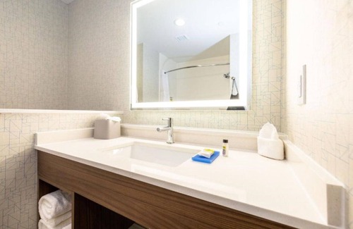 South San Jose House | Experience New Rooms in Downtown San Jose with Spa & Hot Tub