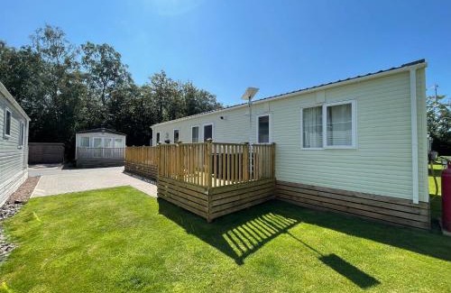Carlisle House | Relax and Enjoy at Our Pet-Friendly Luxury Lodge