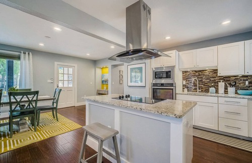 Paver Park House | Discover Hacienda del Sol: Pet-Friendly, Walkable Sarasota