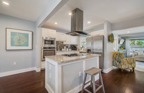 Paver Park House | Discover Hacienda del Sol: Pet-Friendly, Walkable Sarasota