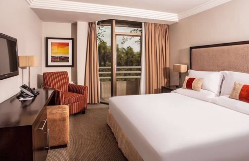 Maseru Hotel | Experience Kingdom of the Sky: Spa, Pool & Free Parking