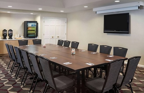 Brentwood Apartment | Experience Music City: Pet-Friendly Suites with Free Breakfast