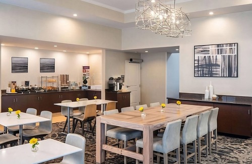 Brentwood Apartment | Experience Music City: Pet-Friendly Suites with Free Breakfast