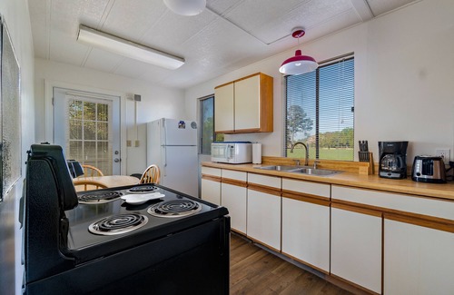 Raleigh House | Pet-Friendly Bungalow Near Downtown Raleigh with Spa & Breakfast