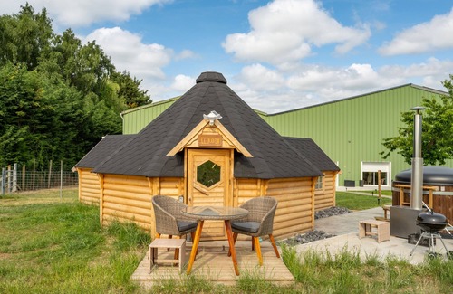 Farbus Cabin | Experience KOTA on the Farm: Perfect for Families! 