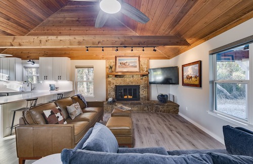 Marietta Cabin | Rejuvenate in a Remodeled Cabin Near Winstar with Breakfast