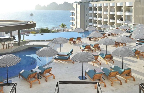 El Medano Ejidal Apartment | Experience Oceanfront Bliss with Pools, Spa & Pet-Friendly Fun!
