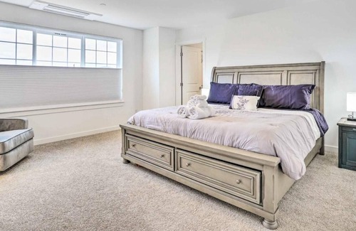 Monroe House | Discover the wonders of Monroe WA, Brand New Luxury, Private Yard & Mtn Views!
