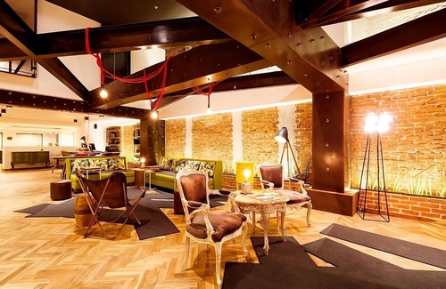 San Jose Hotel | Experience Unique Bandstand at Parque Central with Free Parking!