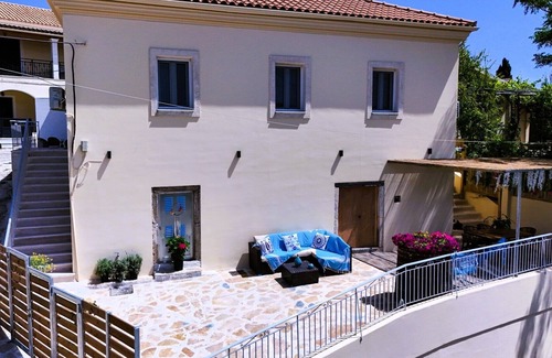 Termenades Villa | Explore Villa Linos: Ideal Three-Bedroom Retreat Near Beaches
