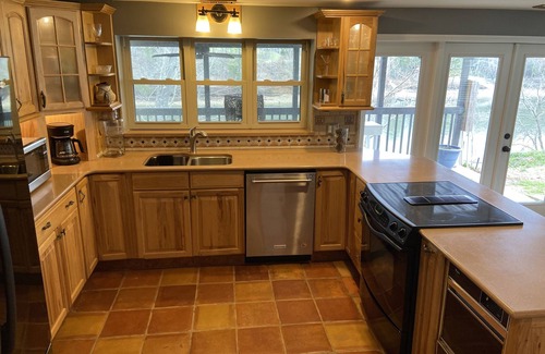 Cullman House | Experience Paradise: Poolside Retreat Near I-65 & Boat Launch