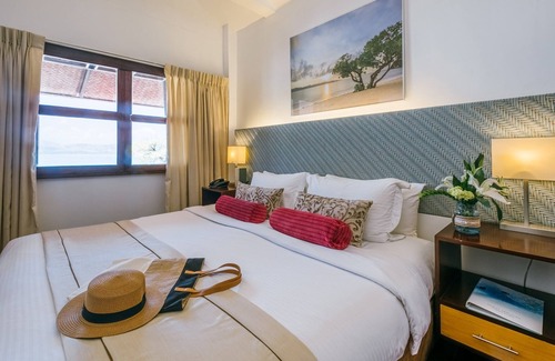 Coron Resort | Experience Club Paradise: 4-Star Resort with Ocean Views