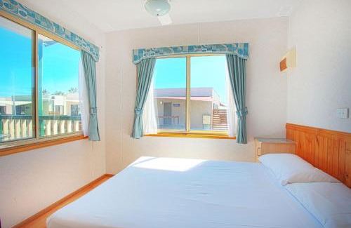 Semaphore Park Hotel | Discover Adelaide Beachfront: Family-Friendly Hotel Stay