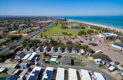Semaphore Park Hotel | Discover Adelaide Beachfront: Family-Friendly Hotel Stay