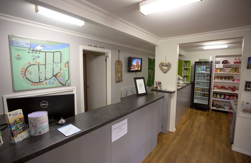 Freeburgh Cabin | Guest Rated: 9.4 - Discovery Parks in Bright with Pool