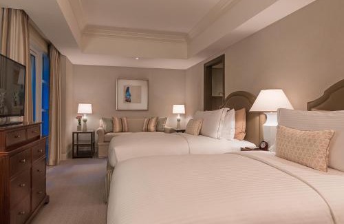 Urdaneta Apartment | Luxury Oceanfront Retreat at Discovery Primea - Guest Rated 9/10