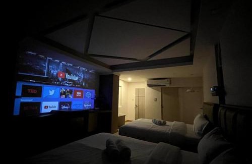 Thanon Phaya Thai Apartment | Discover Family-Friendly DiscoveryHome3 at Pratunammarket