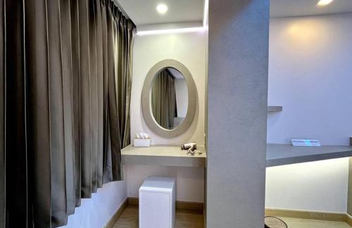 Thanon Phaya Thai Apartment | Discover Family-Friendly DiscoveryHome3 at Pratunammarket