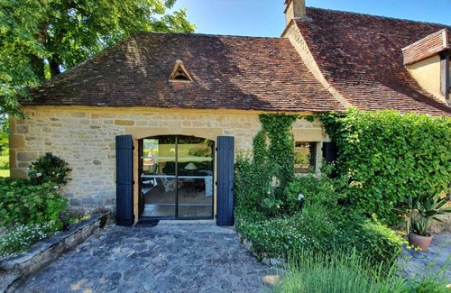 Sarlat-la-Caneda House | Elegant Manor House for 13 with Pool and Tennis Facilities