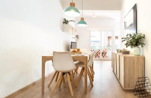 Alicante Apartment | Stylish Comfort in Central Alicante with Breakfast Included