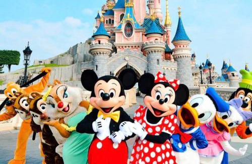 Coupvray Apartment | Family-Friendly Retreat Just 5 Minutes from Disney Park