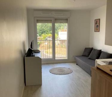 Coupvray Apartment | Family-Friendly Retreat Just 5 Minutes from Disney Park