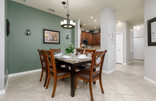 West Kissimmee Condo | Perfectly Located Disney Dreamin' Resort with Premier Amenities