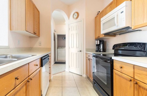Windsor Palms Condo | Ideal Stay Near Disney, Universal & SeaWorld with Free Wi-Fi