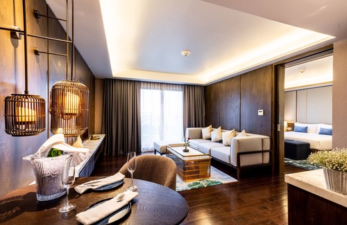 Srisa Chorakhe Noi Hotel | Elegant Divalux Resort & Spa Bangkok with Pool and Spa