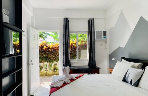 Basco Hotel | Discover Dive Batanes Lodge: Family-Friendly & Delicious Dining