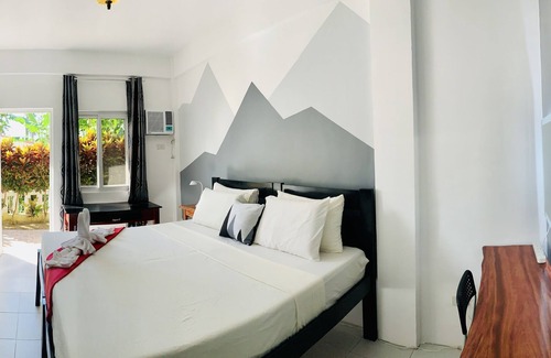 Basco Hotel | Discover Dive Batanes Lodge: Family-Friendly & Delicious Dining