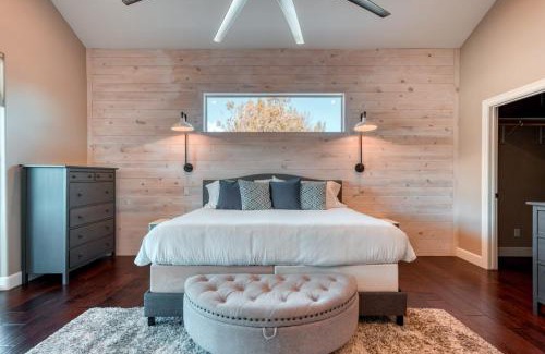 Kanab House | Dive Into Adventure Large Luxury Family Home in Kanab Pool Slide and Hot Tub