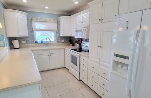 Cocoa Beach House | Experience Dolphin Cove Cocoa Beach: Heated Pool & Ocean Views