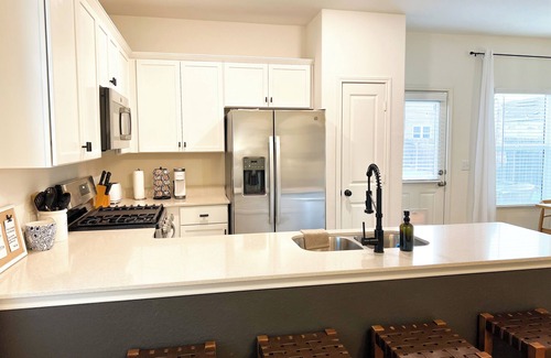 Pflugerville House | Relax and Unwind: Your Retreat in North Austin Awaits