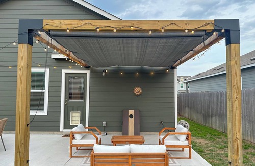 Pflugerville House | Relax and Unwind: Your Retreat in North Austin Awaits