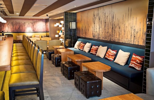 Dupont Circle Hotel | Experience Your Dream Getaway: Modern Units with Pool