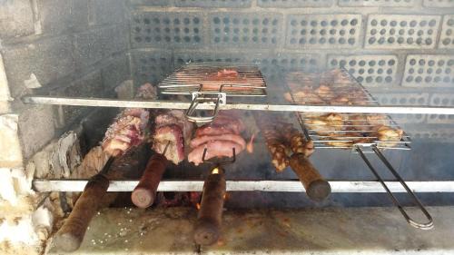 Ipitanga House | Exciting Getaway with Pool and BBQ at Praia de Ipitanga