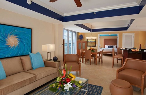 Palm Beach Hotel | Divi Phoenix: 1 BR with Hot Tub & Ocean View Retreat