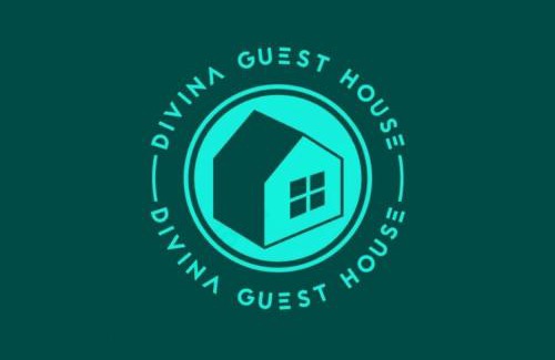 Manzanares Apartment | Family-Friendly Divina Guest House with Great Reviews